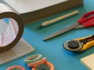 Adhésif à appliquer