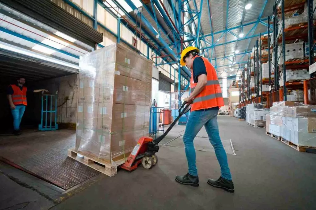 metiers-salaires-transport-logistique-2023