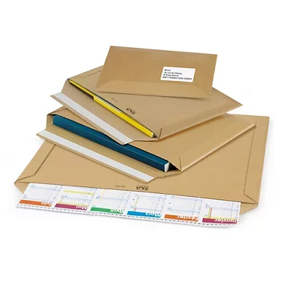 Pochette carton rigide à fermeture adhésive