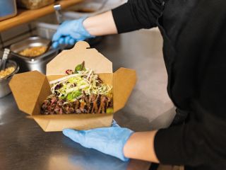 Emballage pour doggy bag : que dit la loi ? Comment les choisir ?