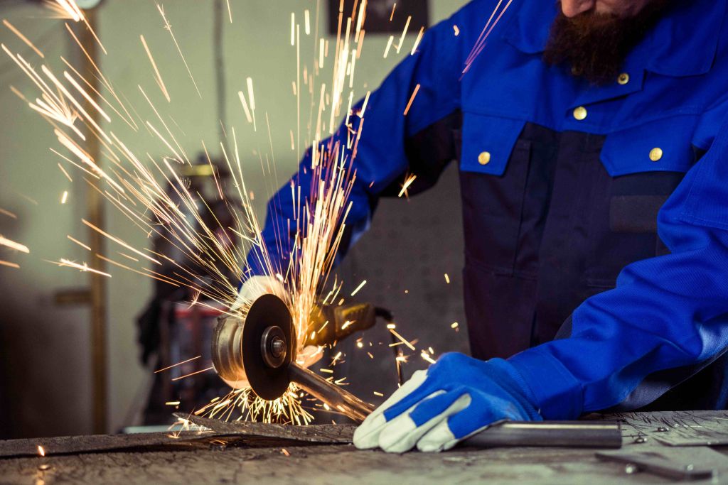 Comment choisir ses gants de protection en fonction du travail et des normes en vigueur ?